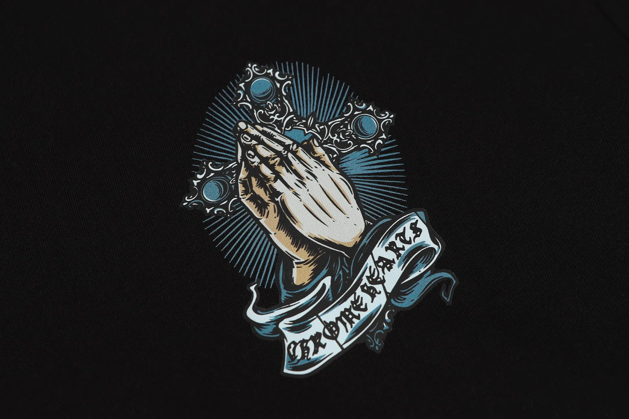 P150 -Chrome Hearts/Chrome Heart Devil's Hand Cross Letter Printed Short Sleeve T-shirt -High weight, high density and high quality. The wool is soft, delicate and skin-friendly. It feels soft and silky. It has excellent warmth and skin-friendly properties.